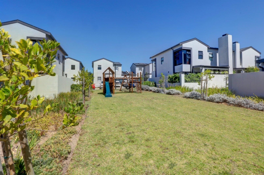 To Let 3 Bedroom Property for Rent in Vierlanden Western Cape